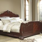 antique-queen-sleigh-bed