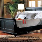 antique-sleigh-bed-style