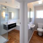 bathroom-makeovers-on-a-tight-budgets
