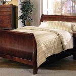 cherry-wood-sleigh-beds-pictures