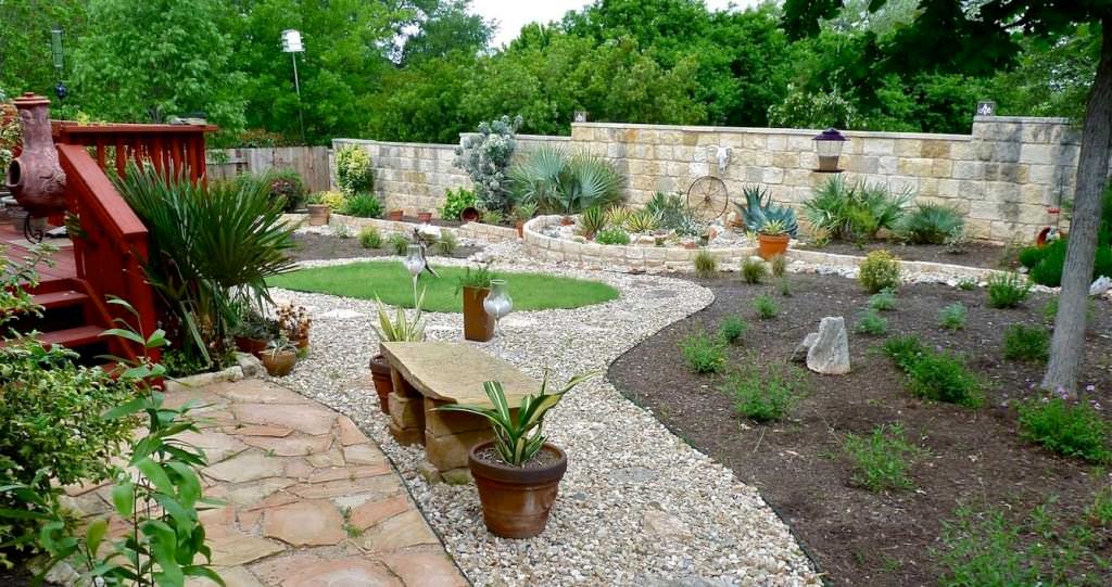 Image of: landscaping with river rock design