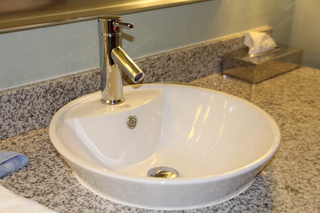Image of: modern bowl sinks bathroom