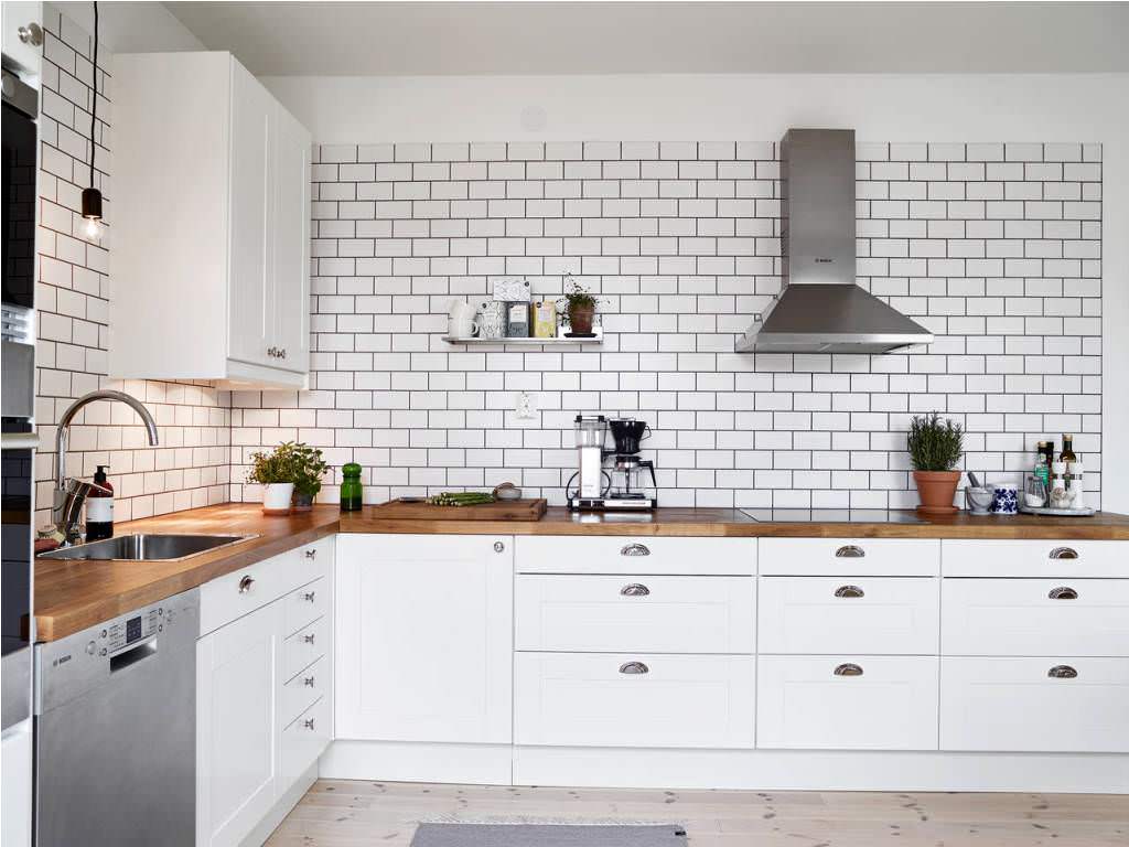 Image of: subway tile in kitchen idea