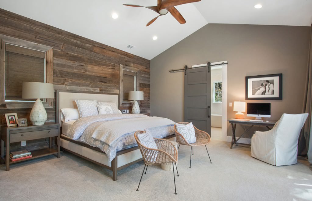 Image of: barn wood wall decor for bedrooms