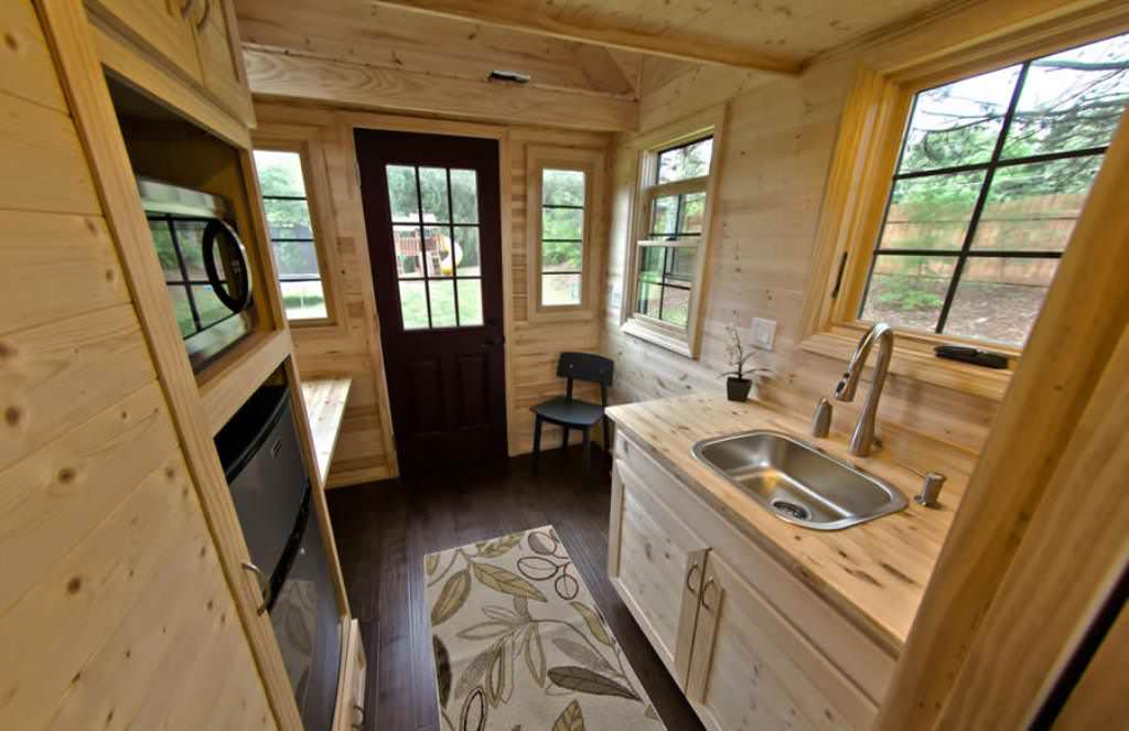 Image of: 8×12 tiny house inside view