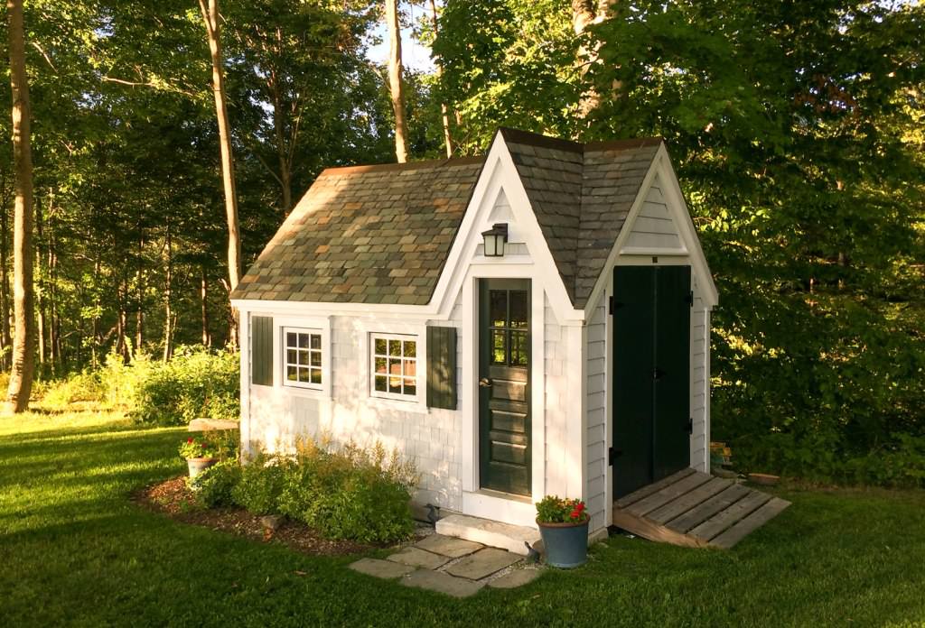Image of: build a beautiful tiny house cheap