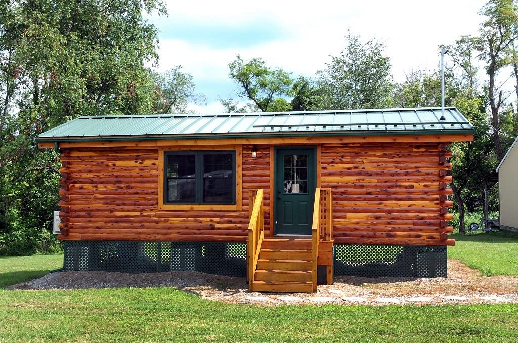 Image of: log cabin tiny house on a budget
