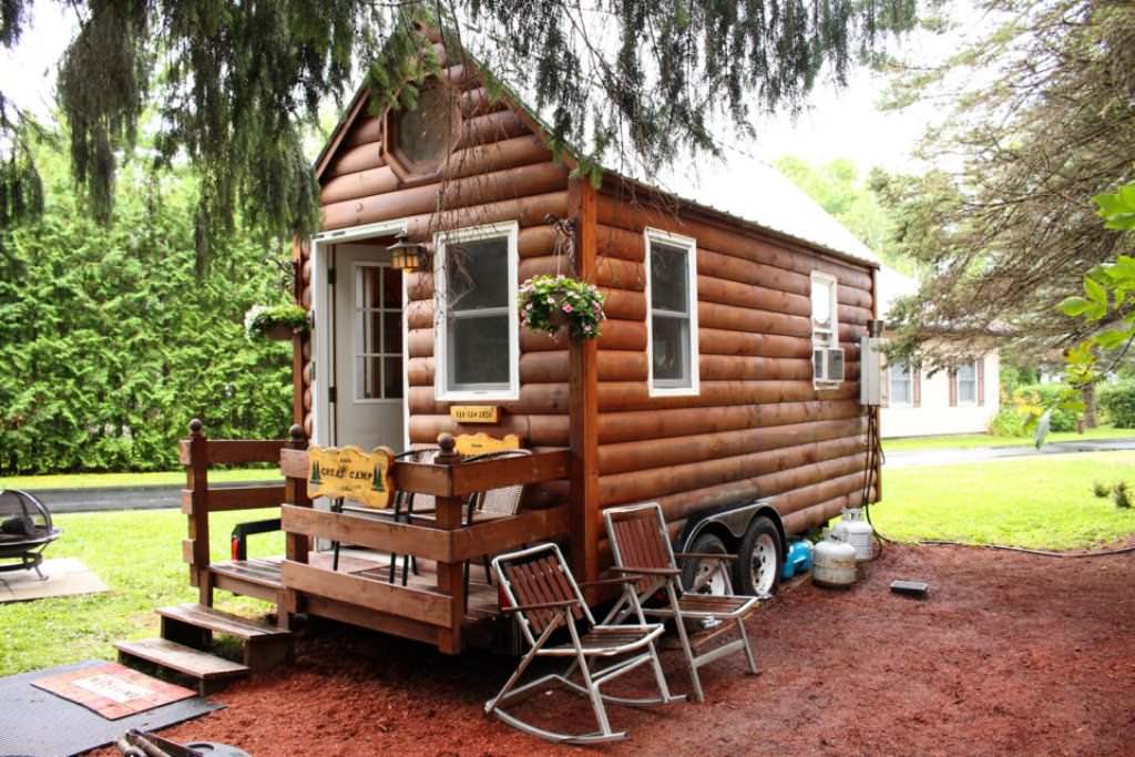 log cabin tiny house on wheels