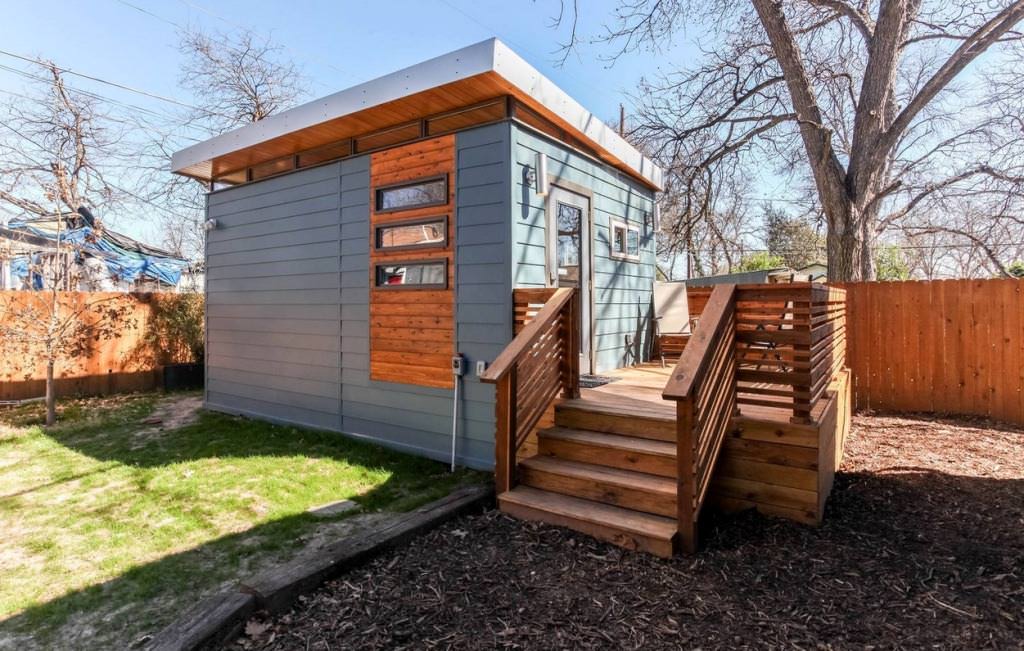Image of: modern minimalist tiny house vacation in austin texas