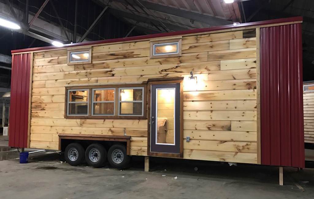 Image of: prefab rustic tiny house