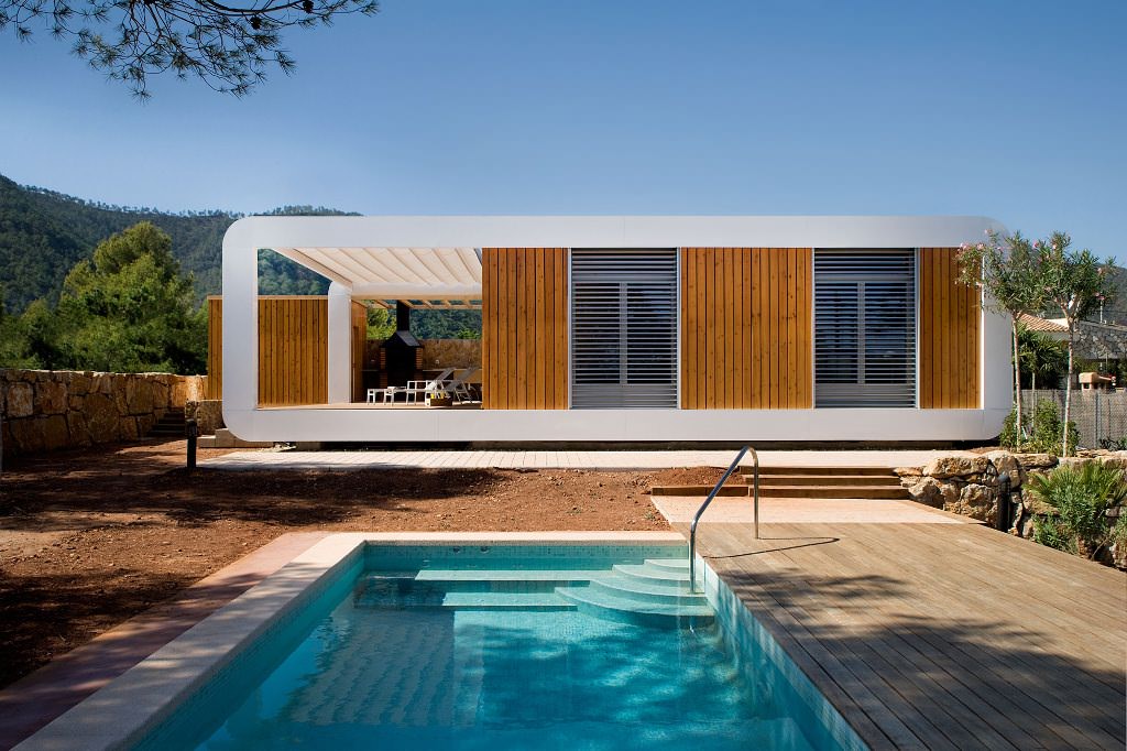 prefab tiny house with swimming pool
