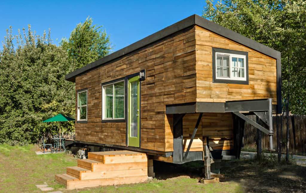 Image of: building tiny house with landscape