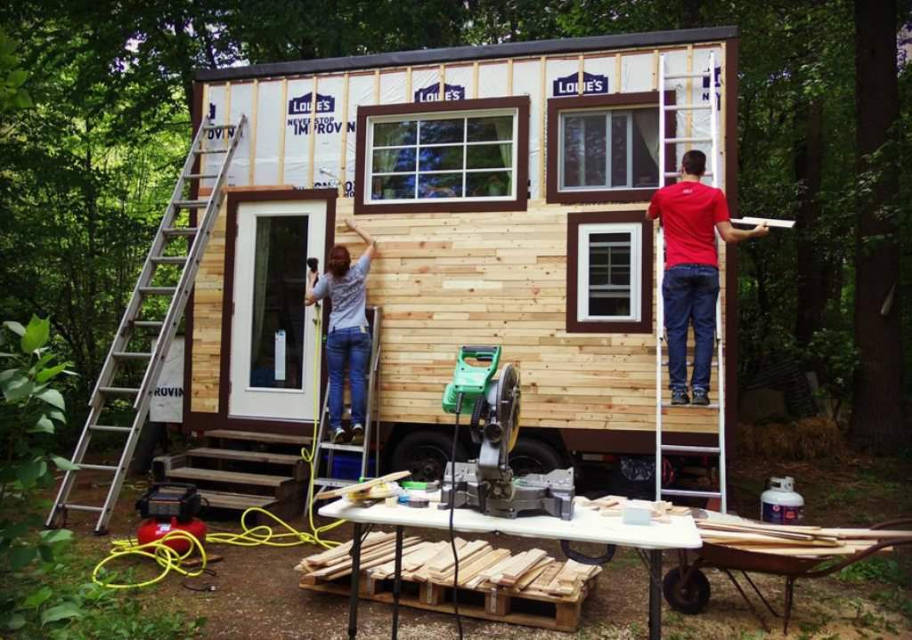 Image of: building your own tiny house idea