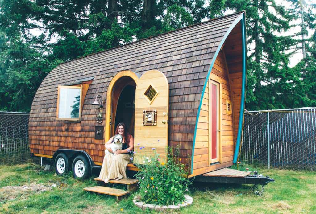 Image of: building your own tiny house style