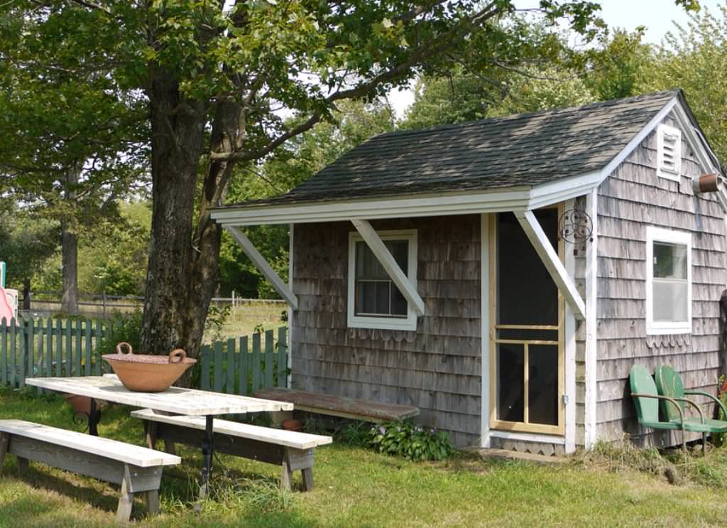 Image of: cheap converting shed into tiny house