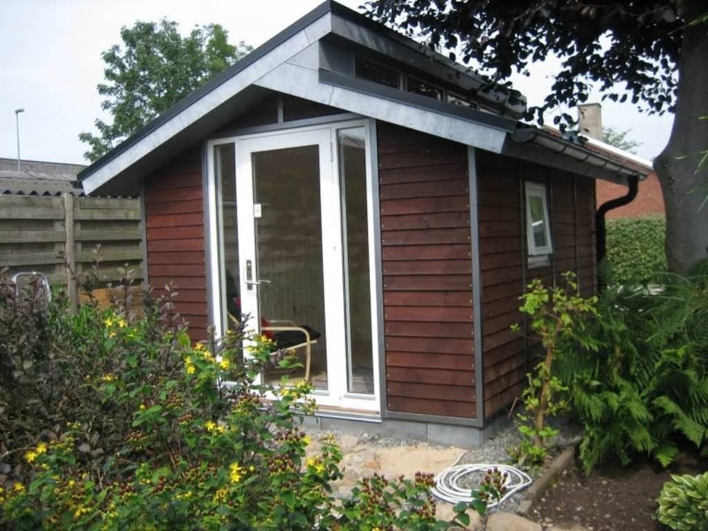 Image of: converting shed into tiny house with front yard idea