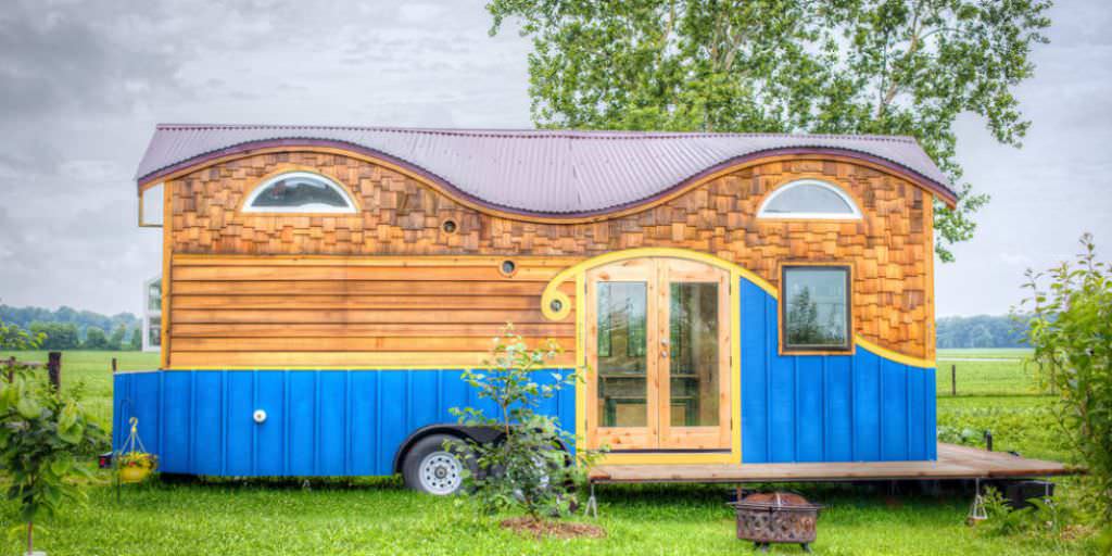 Image of: tiny house plans on wheels for families