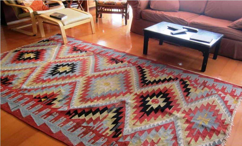 Image of: Kilim Rugs Style For Living Room