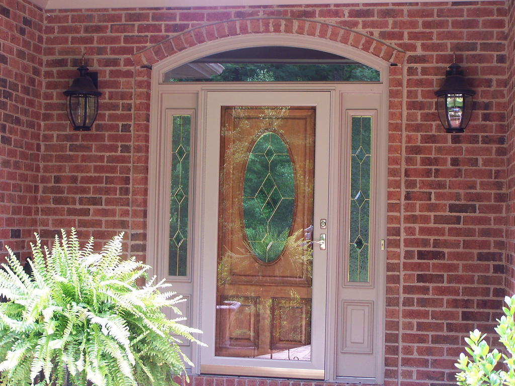 Image of: Lowes Home Improvement Storm Door