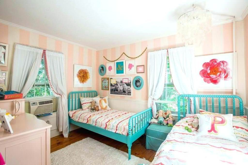 Image of: Jenny Lind Bed For Dorm Room Idea