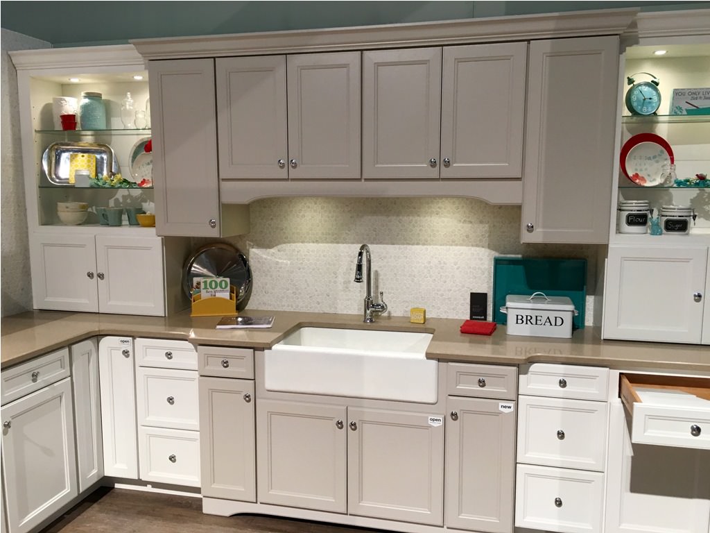 Image of: kitchen cabinet colors for small kitchens