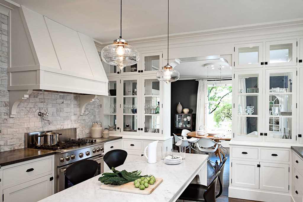 Image of: kitchen table chandeliers