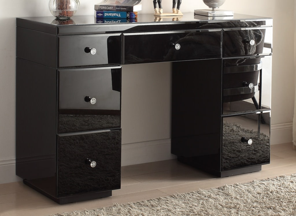 Image of: mirrored chest
