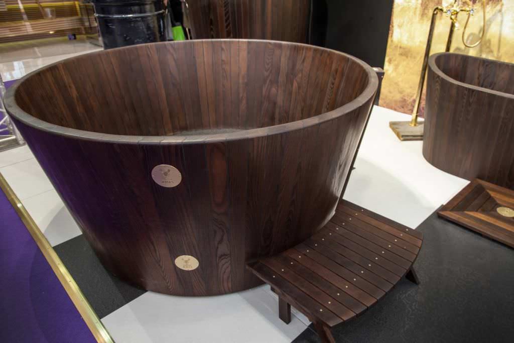 Image of: japanese soaking tub freestanding