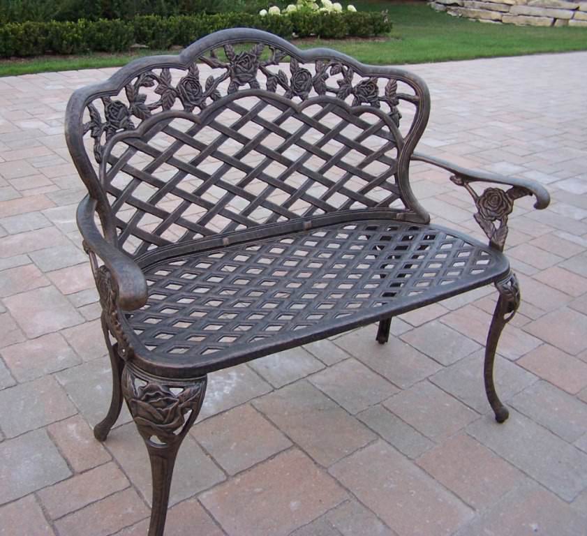 Image of: outdoor curved loveseat
